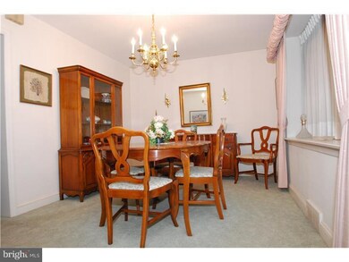 516 Circle Dr, Havertown, PA 19083 - photo 4