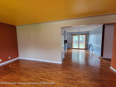 5722 Hilliard Rd, Lansing, MI 48911 - photo 7
