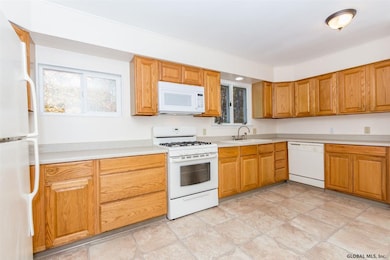 9 Birchtree Ln, Ballston Spa, NY 12020 - photo 6