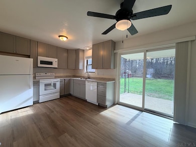 302 Walters Ave, Johnstown, PA 15904 - photo 3