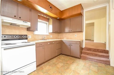 48-49 E Main St, Hazleton, PA 18201 - photo 5