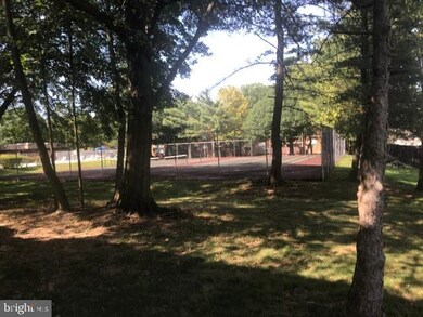 8427 Greenbelt Rd unit 102, Greenbelt, MD 20770 - photo 2