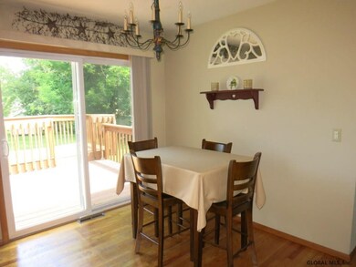 520 Walton Place, Schenectady, NY 12302 - photo 5