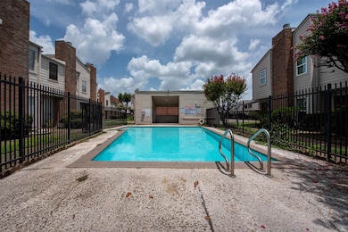 3901 Woodchase Dr unit 59, Houston, TX 77042 - photo 6