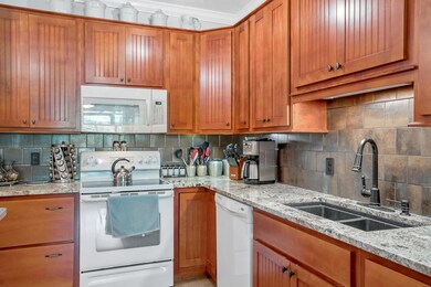 1414-Continental-Apt-104-MLS-Photos-10