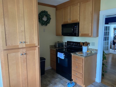 35 Stillwold Dr, Wethersfield, CT 06109 - photo 4