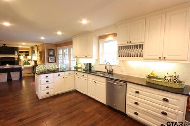 610 610 Barclay, Tyler, TX 75703 - photo 7