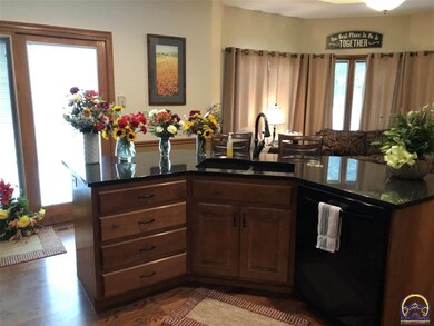 7904 SW 29th St, Topeka, KS 66614 - photo 2