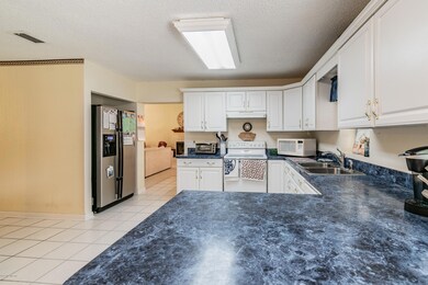 2608 Pine Estates Rd S, Jacksonville, FL 32218 - photo 5