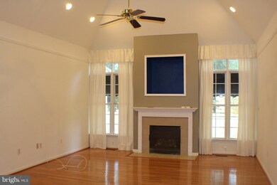 46135 N Greens Rest Dr, Great Mills, MD 20634 - photo 2