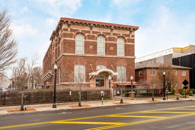 1276 N High St unit 401, Columbus, OH 43201 - photo 2