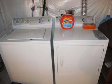 6811 Appleton Dr, Fayetteville, PA 17222 - photo 6