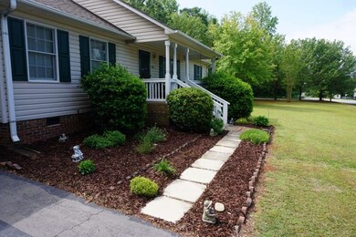 345 Southfield St, Inman, SC 29349 - photo 2