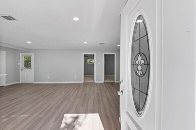 5207 Dewberry St, Houston, TX 77021 - photo 2