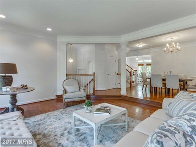 9923 Trosby Ct, Vienna, VA 22181 - photo 5