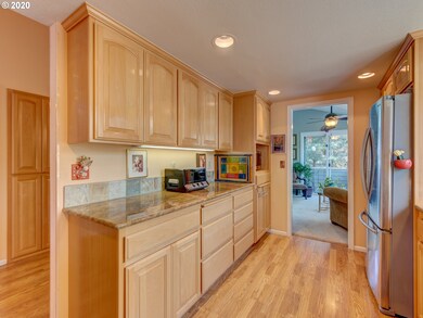 2533 Moon Mountain Dr, Eugene, OR 97403 - photo 7