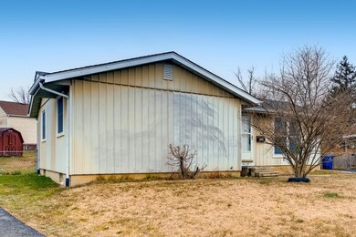 620 Oak Hollow Ct, Columbus, OH 43228 - photo 2