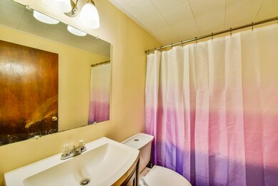 183 Middle St unit 185, Springfield, MA 01104 - photo 7