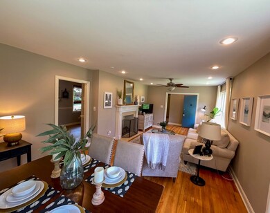 Living Room/ Formal Dining