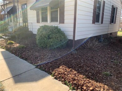 654 Mcdermott St, Asheboro, NC 27205 - photo 3