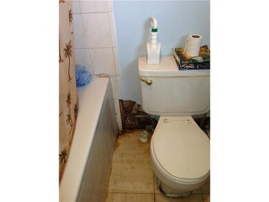 Master Bath/Spa.