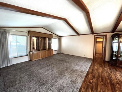 1854 Tamarac Ln, Grants Pass, OR 97527 - photo 4