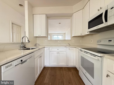 12885 Titania Way, Woodbridge, VA 22192 - photo 4