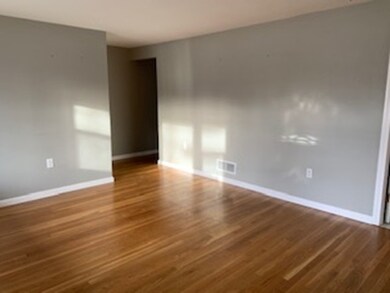 1075 Mammoth Rd unit 1075, Dracut, MA 01826 - photo 3