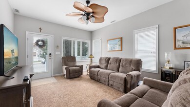 134 W Cresse Ave unit East Side, Wildwood, NJ 08260 - photo 3