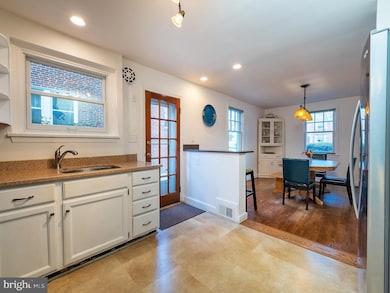 9408 Seminole St, Silver Spring, MD 20901 - photo 3