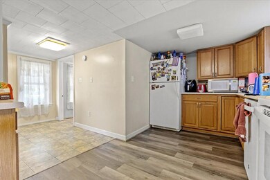 06-588 Plains Rd-6