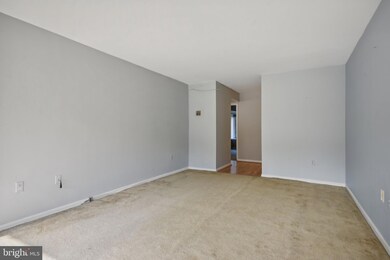 3101 Buccaneer Ct unit 202, Fairfax, VA 22031 - photo 6