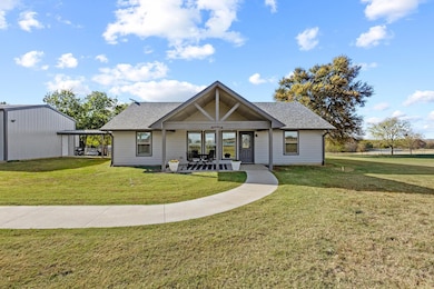 602 N Water St unit FM1752, Savoy, TX 75479 - photo 3