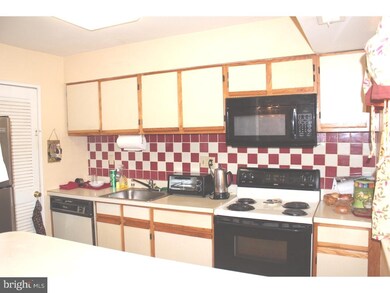 6 Donovan Ct, North Wales, PA 19454 - photo 5