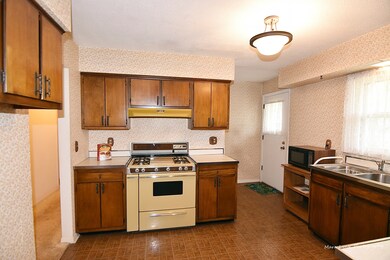 741 Cypress Dr, Aurora, IL 60506 - photo 7