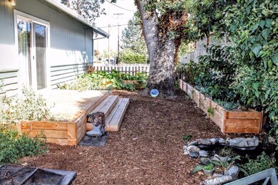 917 Narregan St, Medford, OR 97501 - photo 3