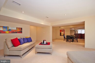 6817 Baron Rd, McLean, VA 22101 - photo 2