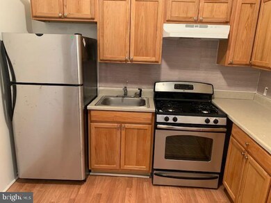 438 Mechanic St, Camden, NJ 08104 - photo 3