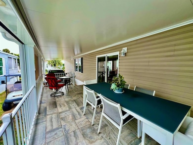 309 Hibiscus Dr, Deerfield Beach, FL 33442 - photo 6