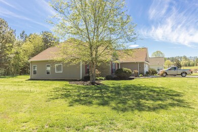 2005 Eastview Dr-3