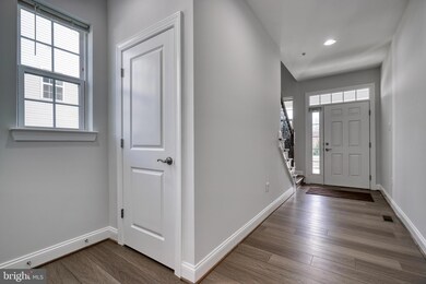 8615 Hines Cir, Laurel, MD 20723 - photo 7