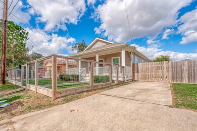 1415 Tarley St, Houston, TX 77009 - photo 3