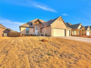 1325 Monterey Dr, Norman, OK 73072 - photo 4