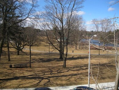 Executive House unit 307, Worcester, MA 01609 - photo 2