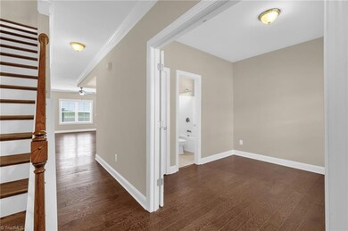 2354 Hammock Dr, High Point, NC 27265 - photo 3