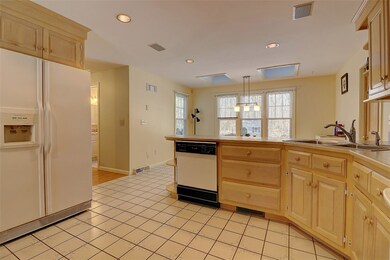 10 Abbey Ln, Rehoboth, MA 02769 - photo 5