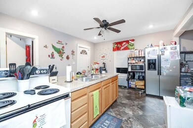 21 Worcester St, West Springfield, MA 01089 - photo 4