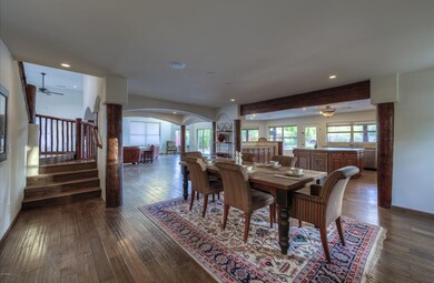 006_Dining Room