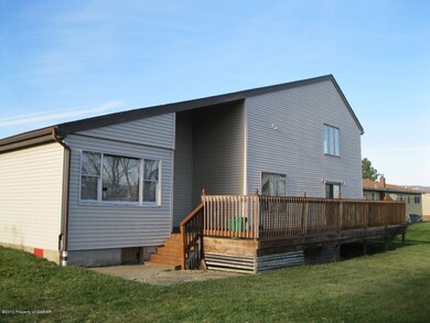 113 E Pheasant Dr, Kingston, PA 18704 - photo 2