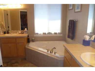 Owner's Suite Bathroom